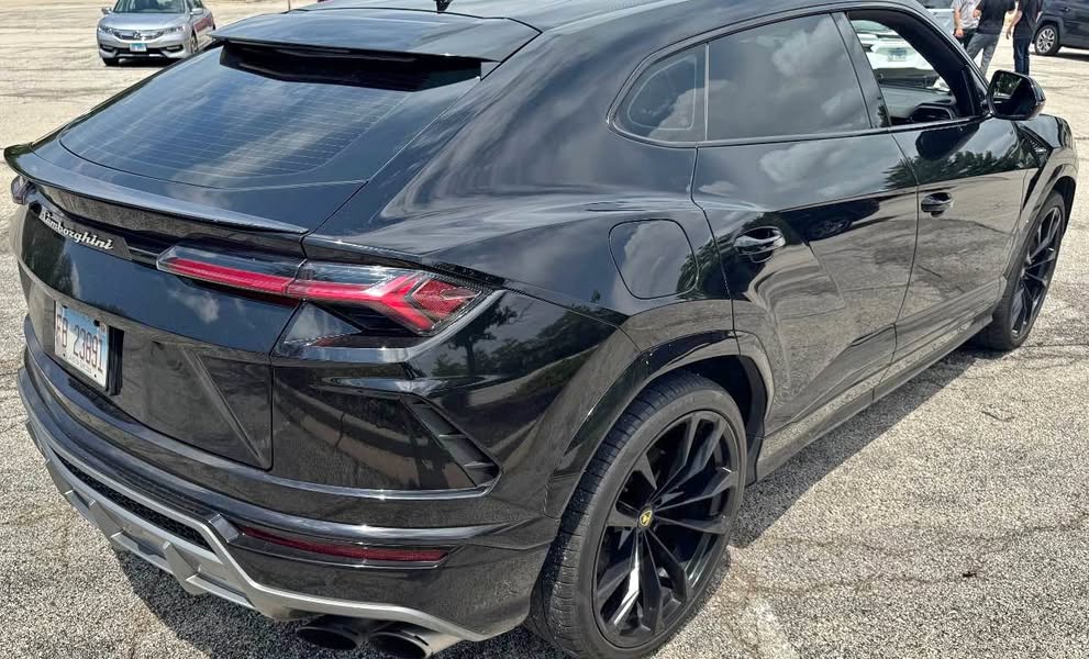 2019 Lamborghini Urus - Sport Utility 4D