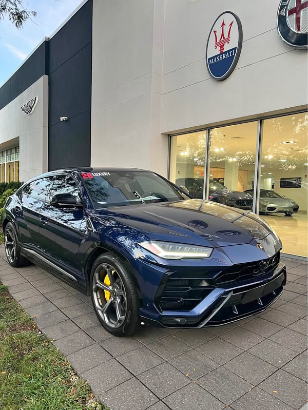2020 Lamborghini Urus - Sport Utility 4D
