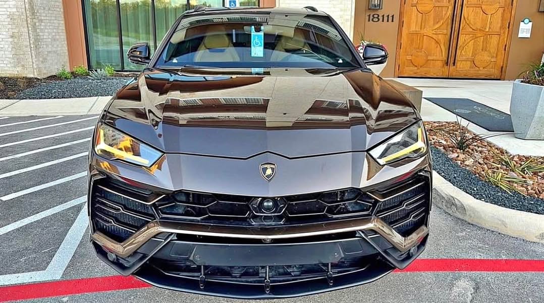 2020 Lamborghini Urus - Sport Utility 4D