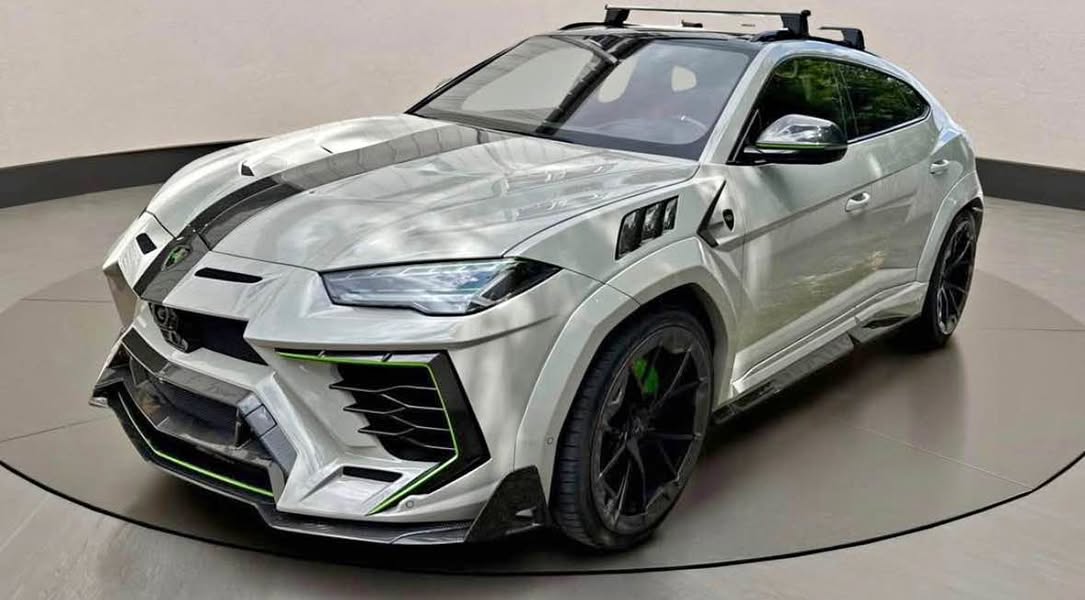 2019 Lamborghini Urus - Pearl Capsule Sport Utility 4D