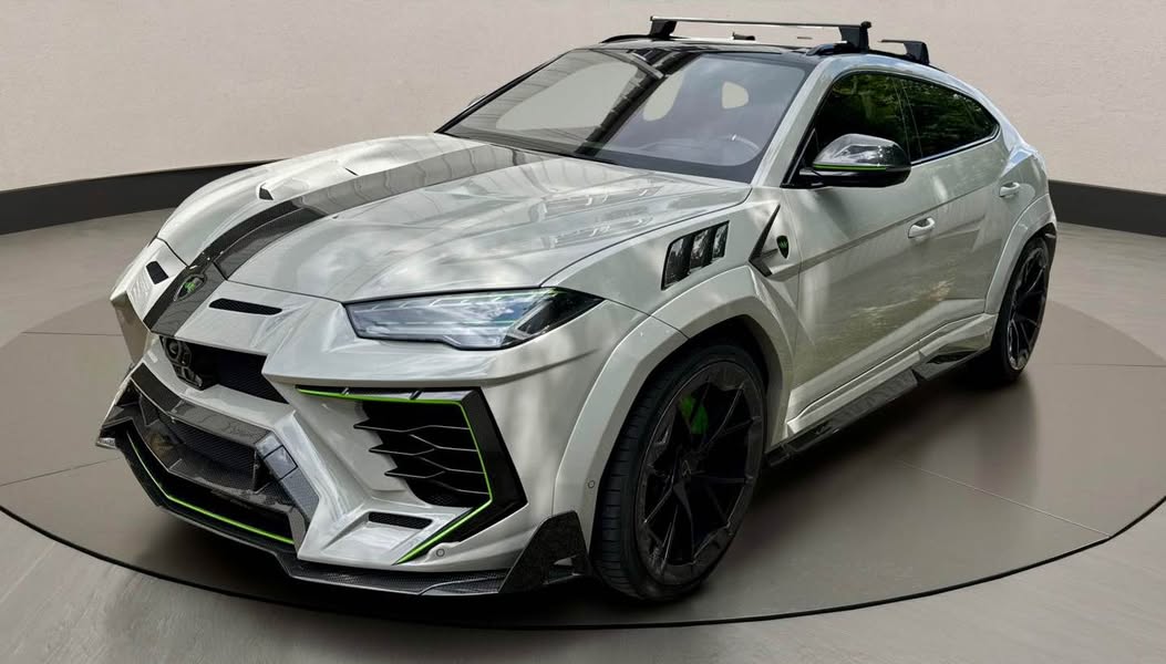 2019 Lamborghini Urus - Sport Utility 4D