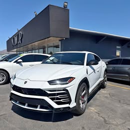 2019 Lamborghini Urus - Sport Utility 4D