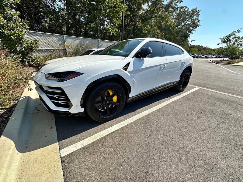 2019 Lamborghini Urus - Sport Utility 4D