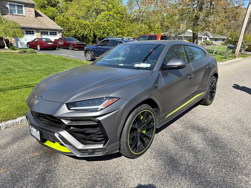 2022 Lamborghini Urus - Graphite Capsule Sport Utility 4D