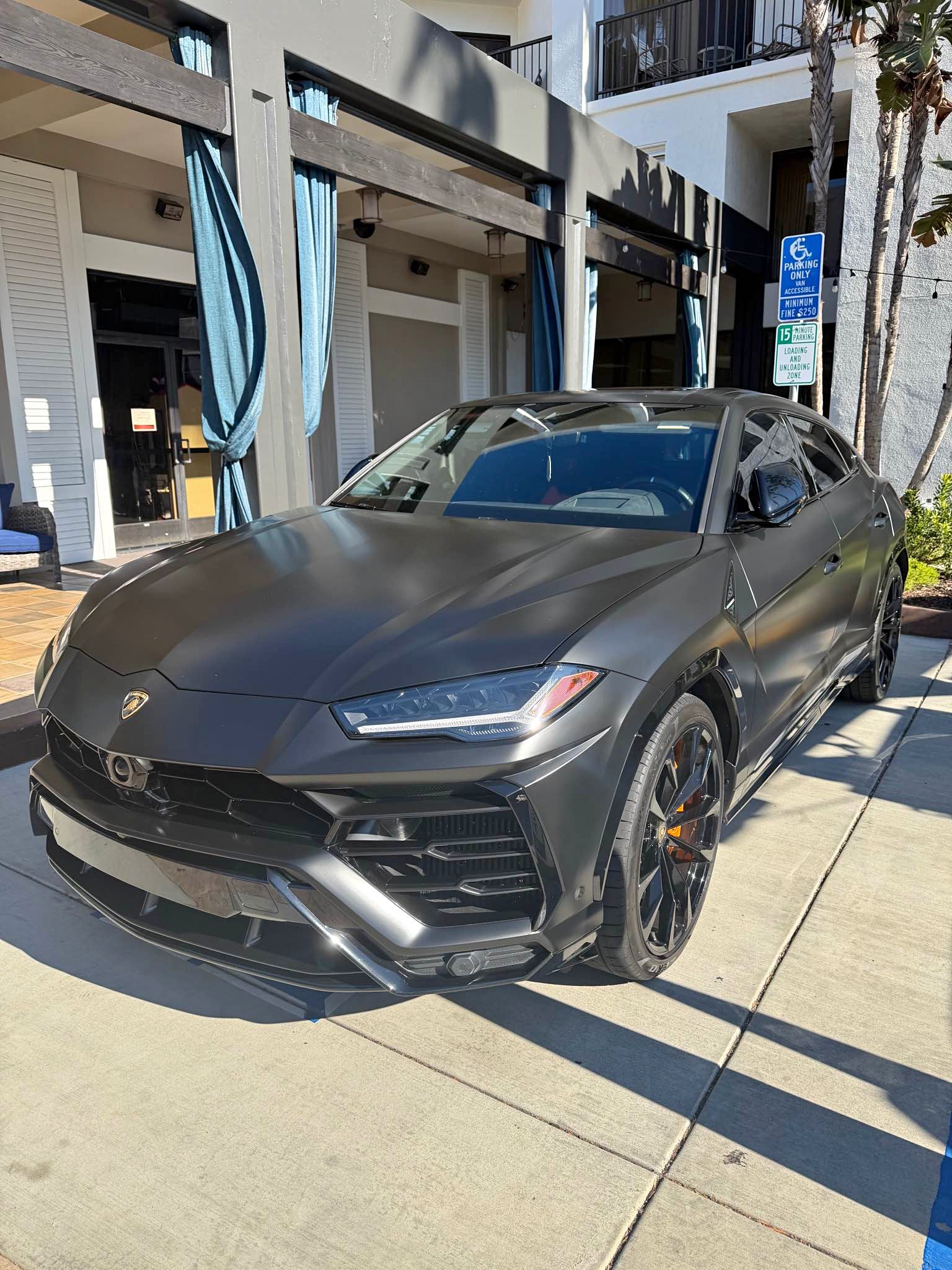 2020 Lamborghini Urus - Sport Utility 4D