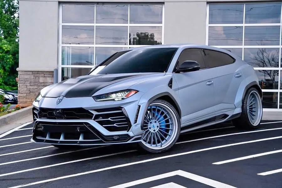 2022 Lamborghini Urus - Sport Utility 4D