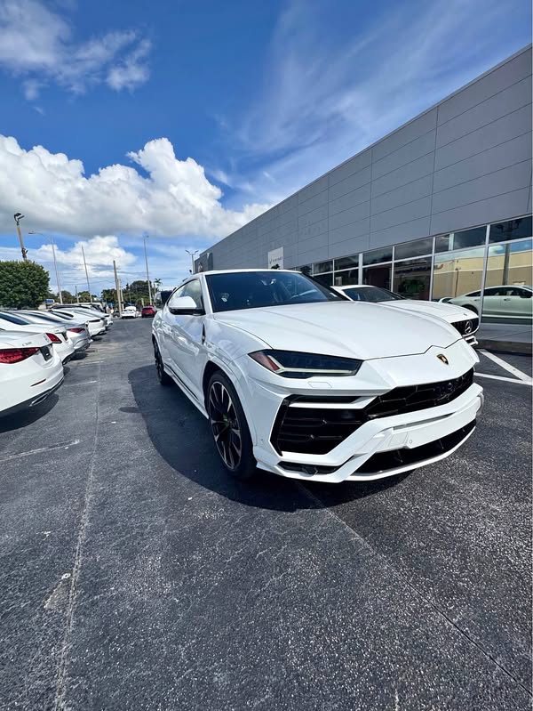 2021 Lamborghini Urus - Sport Utility 4D