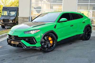 2023 Lamborghini Urus - Performante