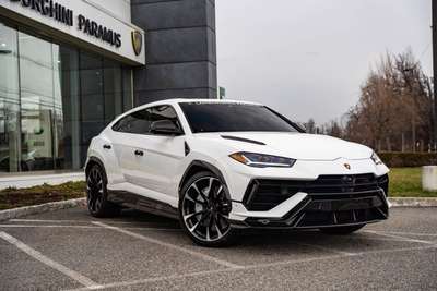 2024 Lamborghini Urus Performante