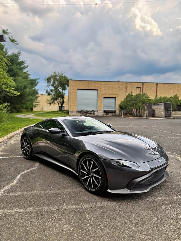 2020 Aston Martin Vantage