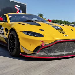 2019 Aston Martin vantage gt4