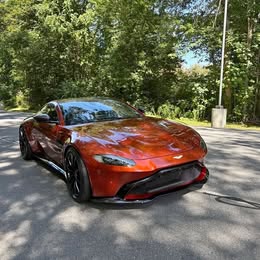 2019 Aston Martin Vantage Base