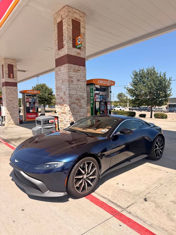 2020 Aston Martin Vantage - Coupe 2D