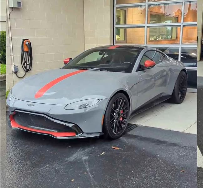 2019 Aston Martin Vantage - Coupe 2D