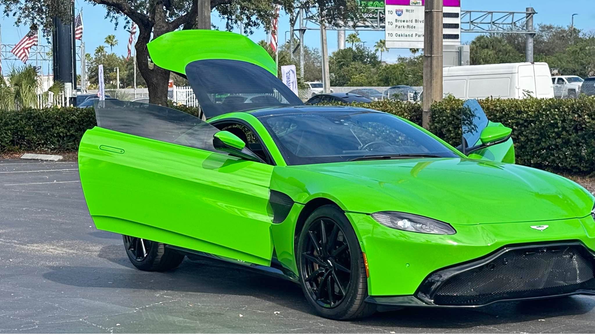 2019 Aston Martin Vantage - V8 Coupe 2D