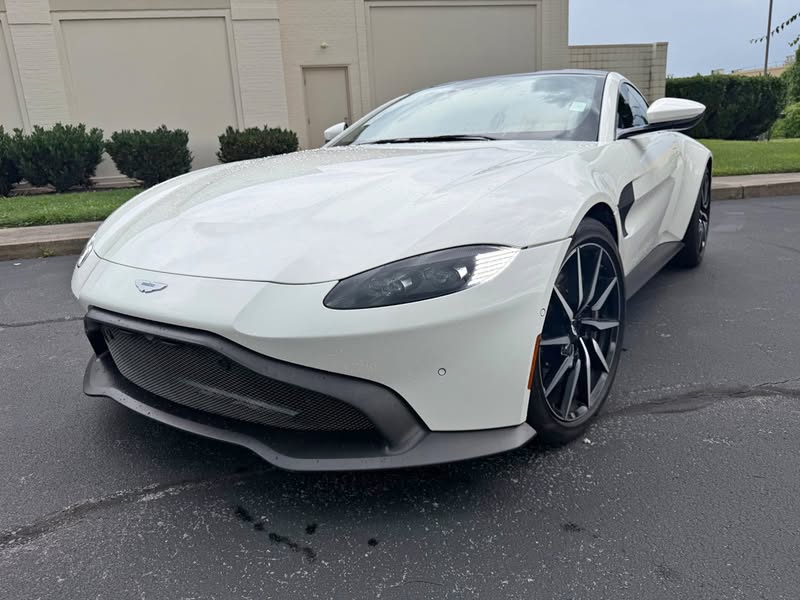 2019 Aston Martin vantage coupe 4.0l