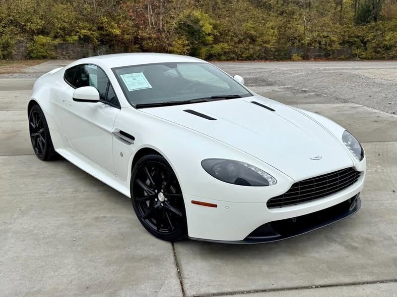 2015 Aston Martin V8 Vantage GT , TECHNOLOGY PKG, W\/ 700W PREMIUM AUDIO