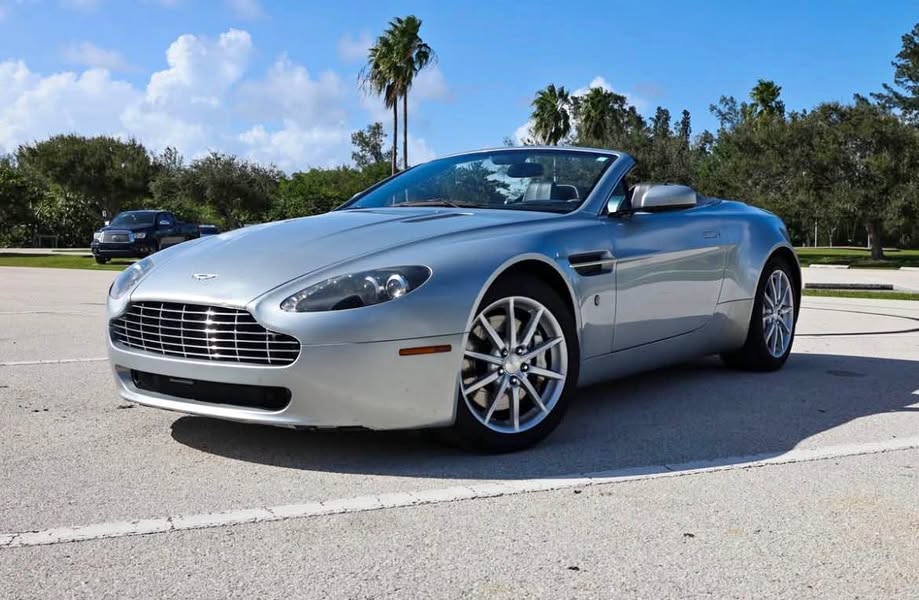2007 Aston Martin Vantage - Roadster Convertible 2D
