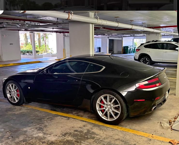 2007 Aston Martin Vantage - V8 Coupe 2D