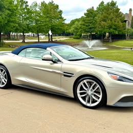 2016 Aston Martin Vanquish - Vanquish