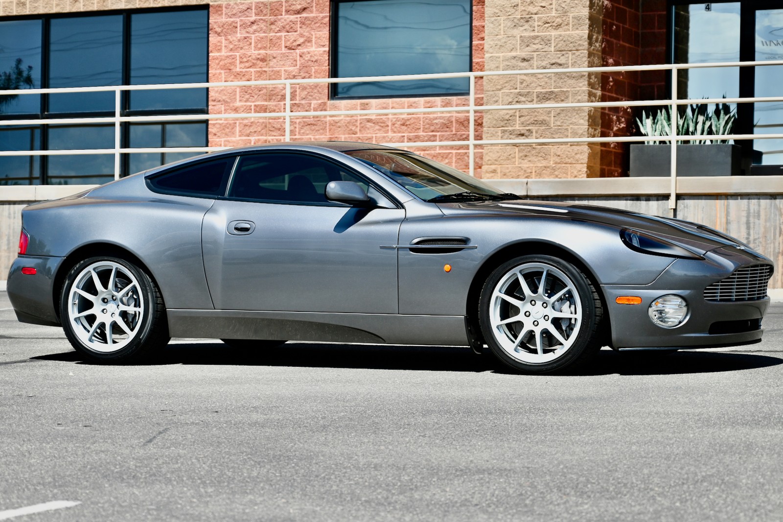 2004 Aston Martin Vanquish