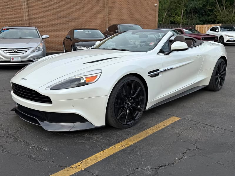 2016 Aston Martin Vanquish - Vanquish