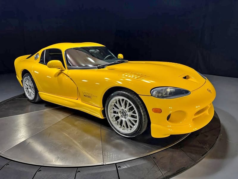 2002 Dodge Viper ACR