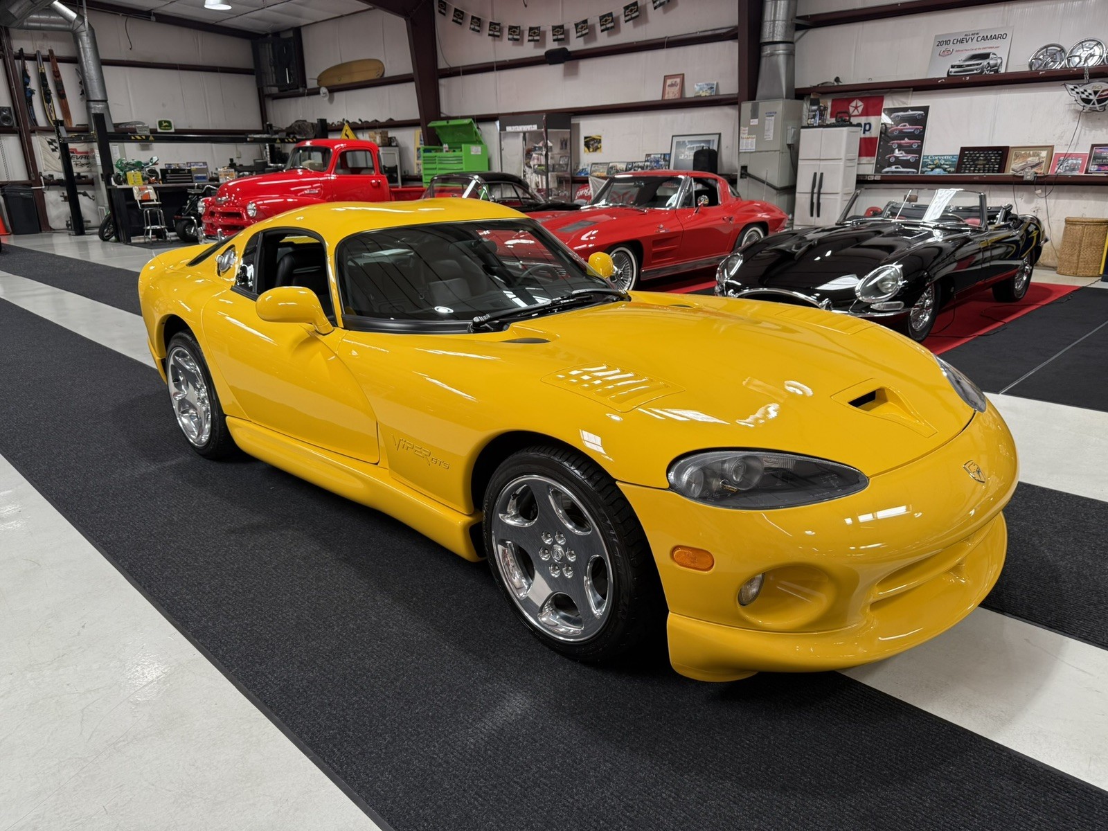 2001 Dodge Viper GTS