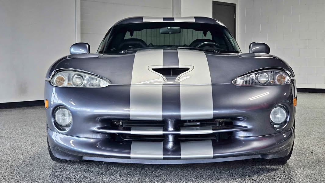 2000 Dodge Viper GTS