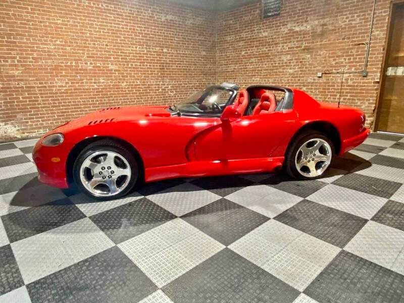 1993 Dodge Viper - 8.0 V10