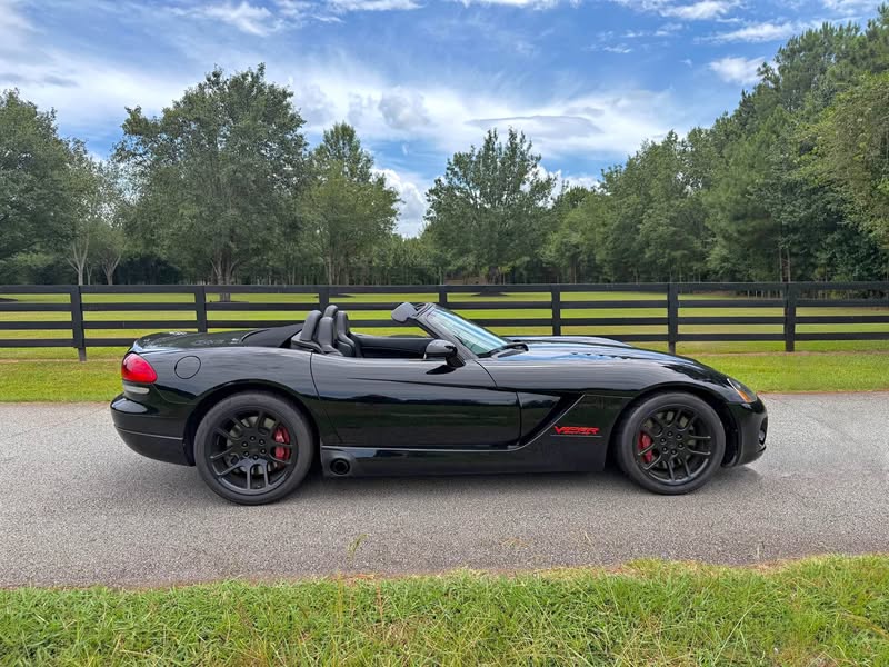 2003 Dodge Viper