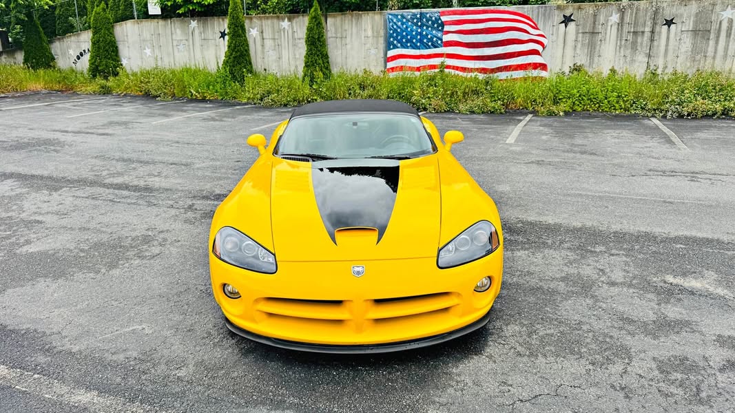 2005 Dodge Viper - SRT10 Convertible 2D
