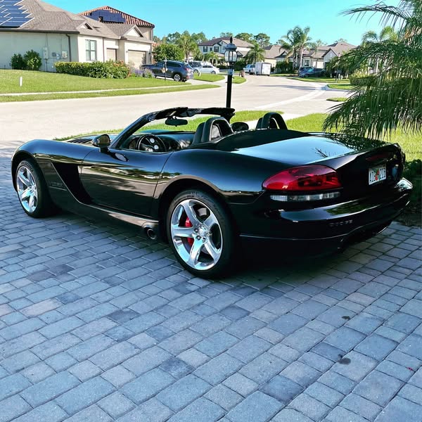 2005 Dodge Viper