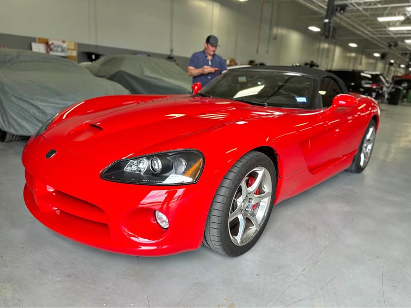2004 Dodge Viper SRT10