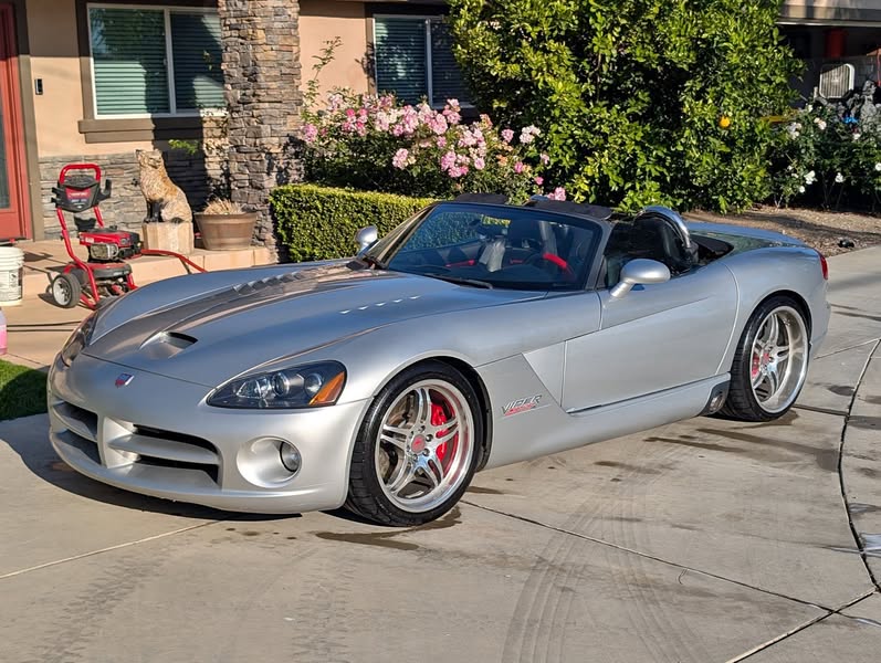 2005 Dodge Viper
