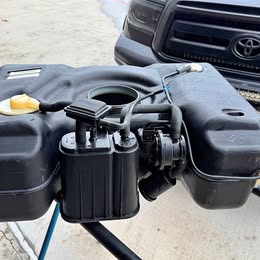 \ud83d\udc0d Dodge Viper Gen 3 Convertible Fuel Tank Assembly (2003\u20132006) w\/ EVAP System & Lines \u2013 OEM Takeoff
