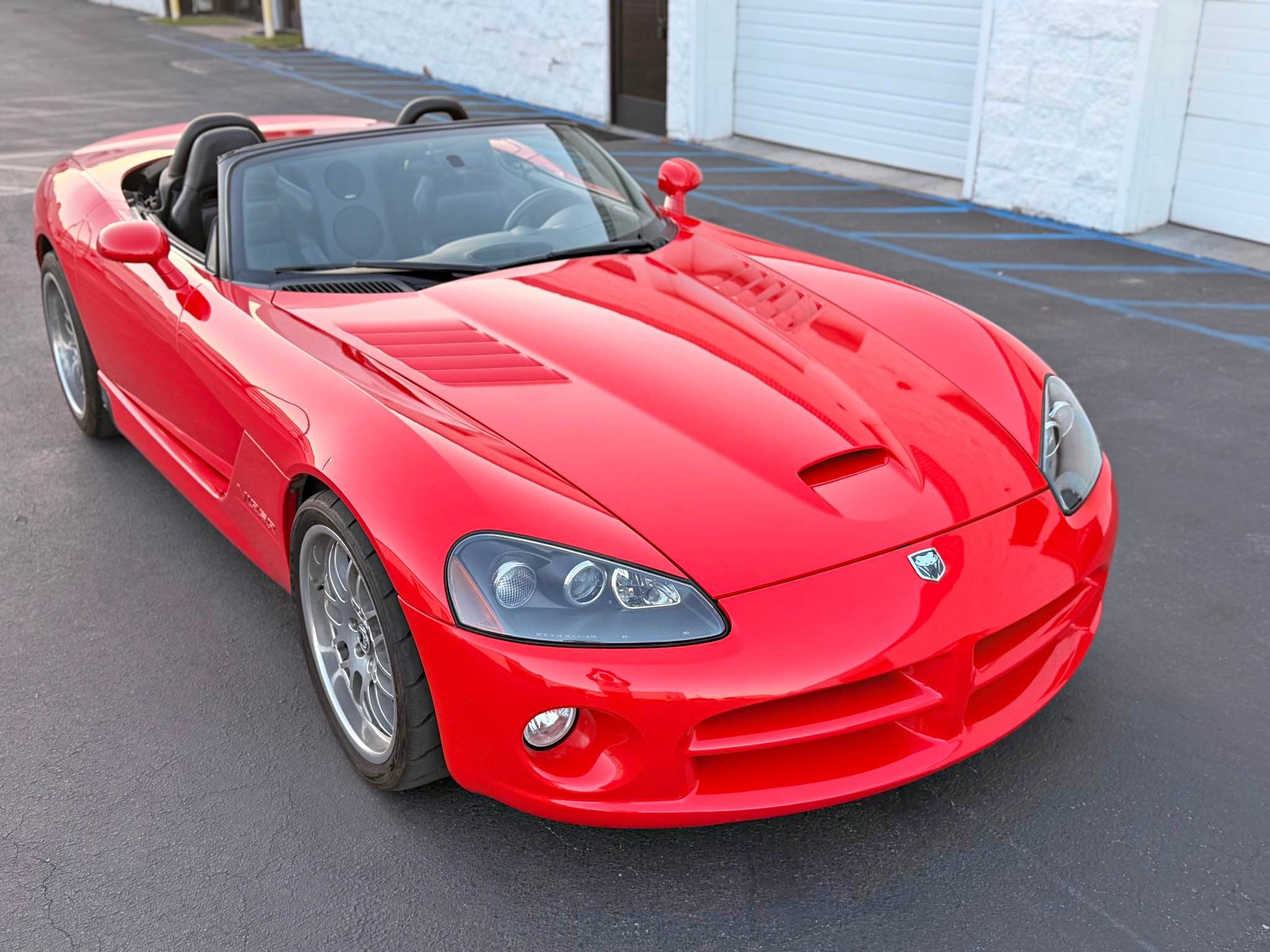 2003 Dodge Viper - SRT-10
