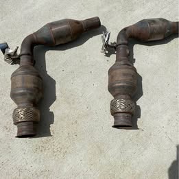 2008 dodge viper srt catalytic converter set . Car had 8000 miles on them. Serial # is 05290210AA