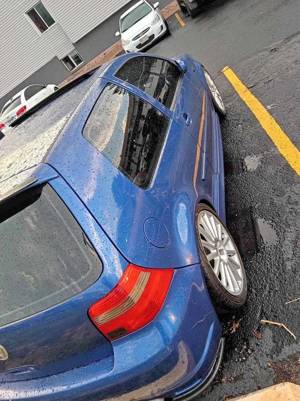 2004 Volkswagen R32 - Hatchback 2D