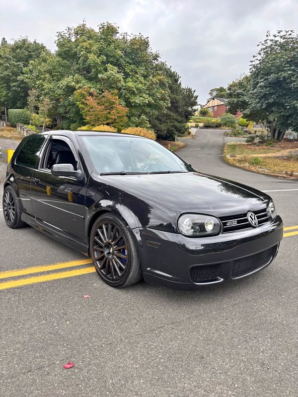 2004 Volkswagen R32 - Hatchback 2D