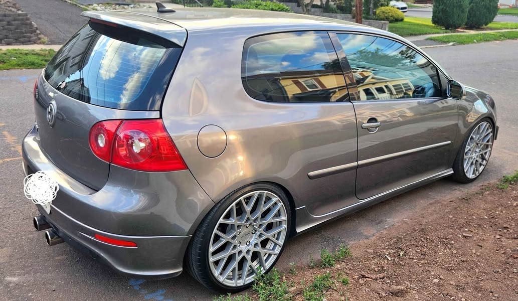 2008 Volkswagen R32 - Hatchback 2D