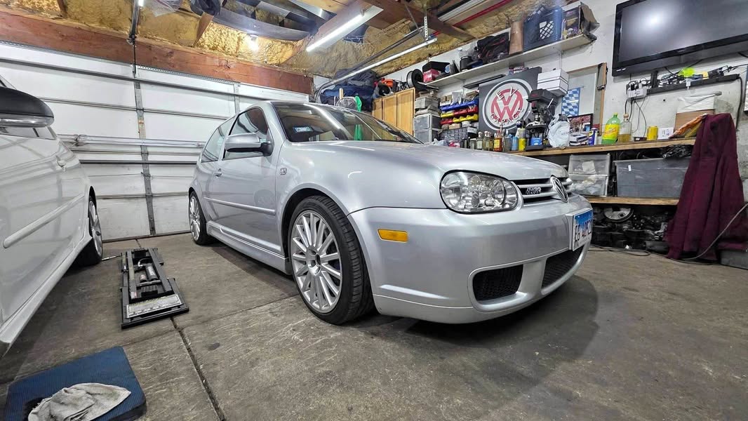 2004 Volkswagen R32 - Hatchback 2D