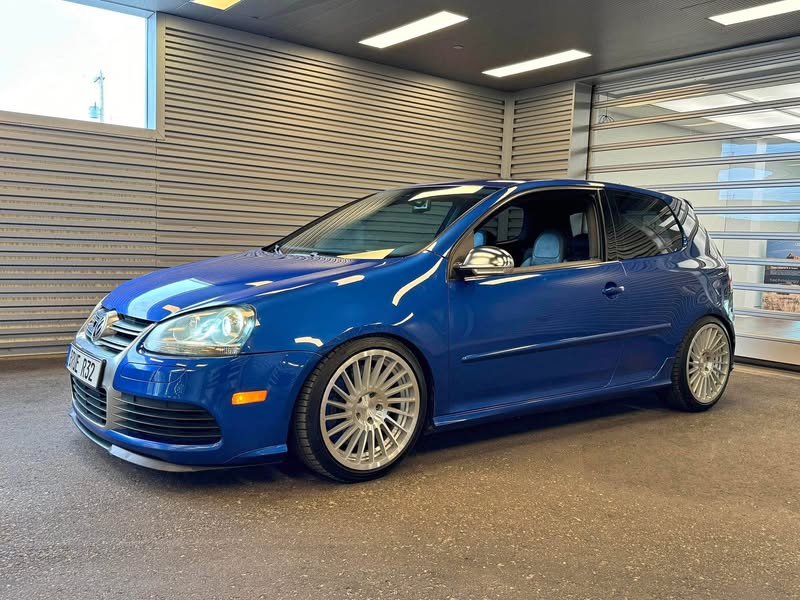 2008 Volkswagen R32 - Hatchback 2D