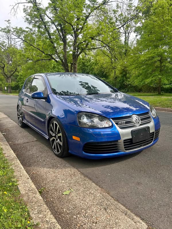 2008 Volkswagen R32 - Hatchback 2D