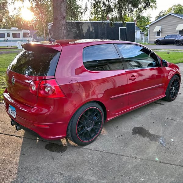 2008 Volkswagen R32 - Hatchback 2D