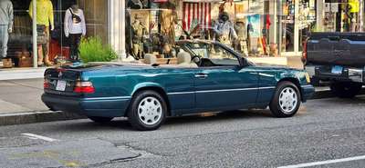 1994 Mercedes-Benz E-Class E 320 Cabriolet 2D