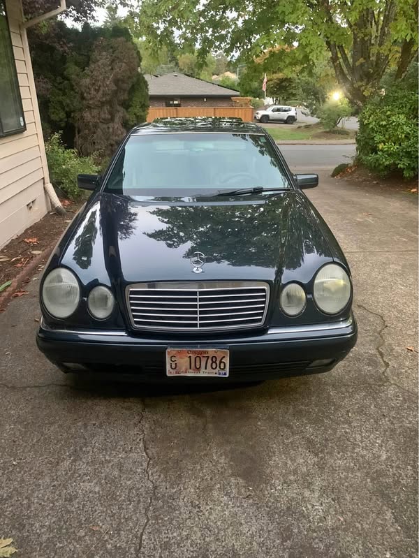 1997 Mercedes-Benz E-Class - E 320 4MATIC Sedan 4D