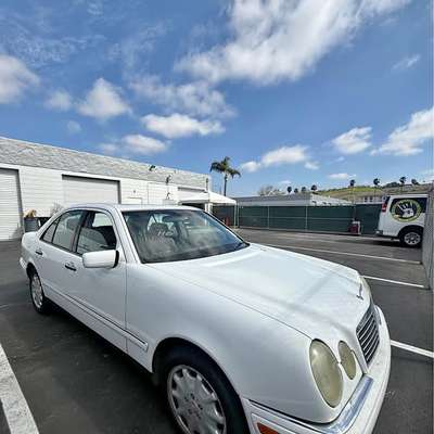 1997 Mercedes-Benz E-Class - E 320 4MATIC Sedan 4D