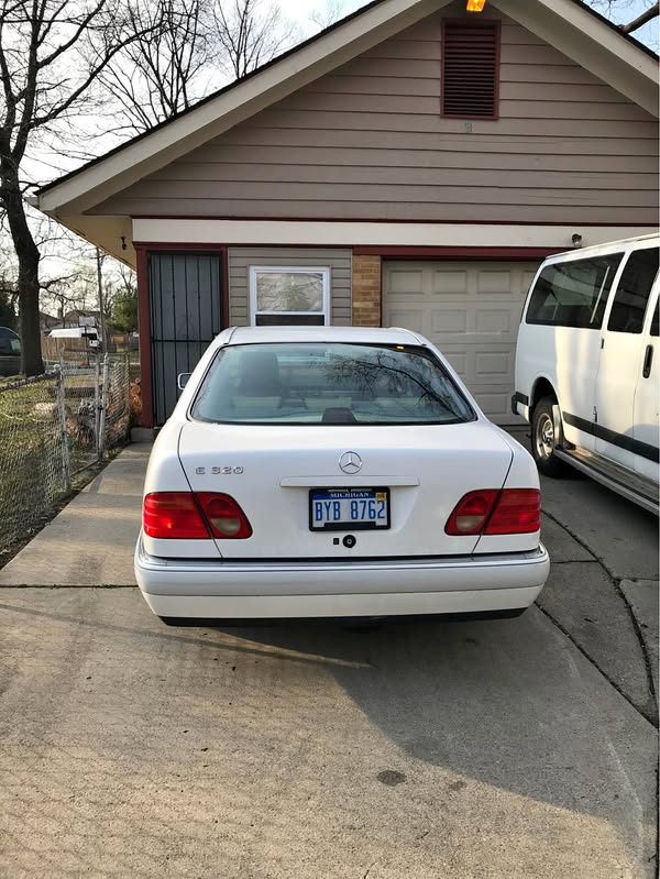1997 Mercedes-Benz E-Class - E 320 Sedan 4D