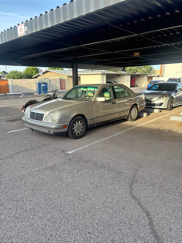 1997 Mercedes-Benz E-Class - E 300D Sedan 4D